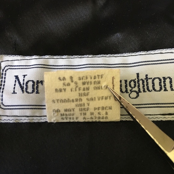 Vintage Norton McNaughton Velvet Rose Jacket - Picture 14 of 16